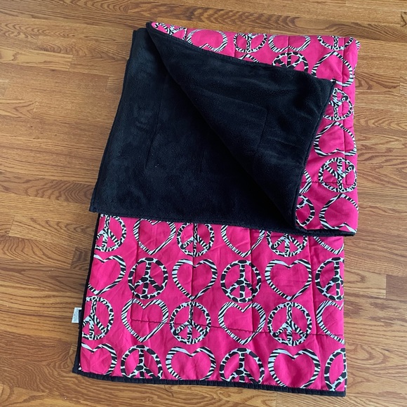 Pink, Black & White Peace Sign Patterned Blanket, Brand: Stockbridge Home - Picture 1 of 2